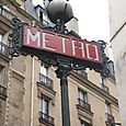 Métro un samedi à Saint-Michel vers 14h07