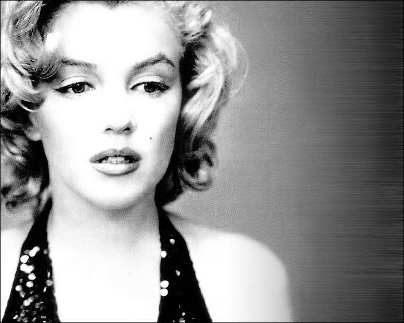 136991-Marilyn-Monroe-Screen-Saver